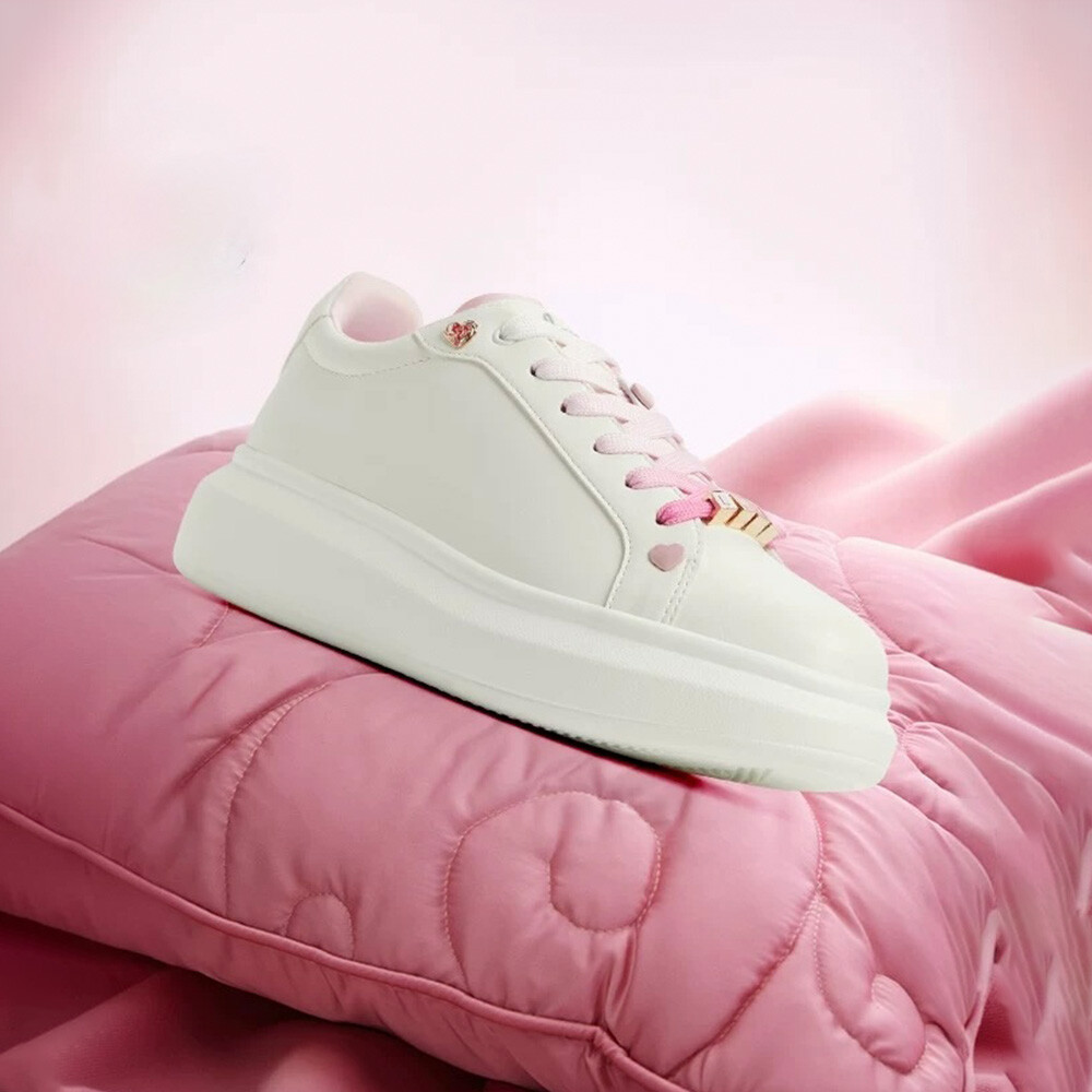 CLAUDIE
